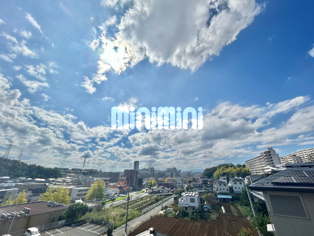 ����10