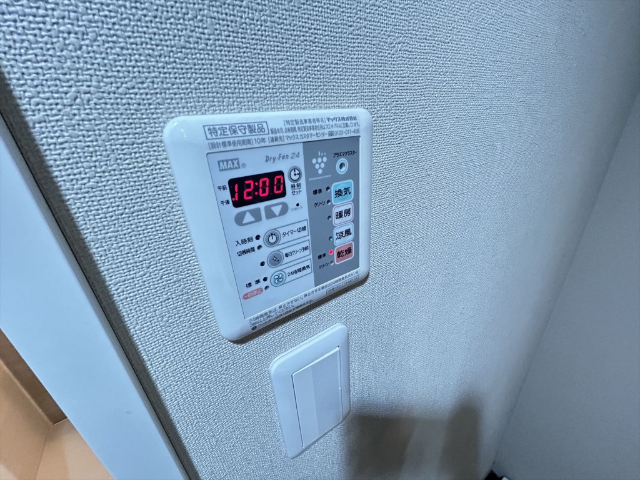 ����11
