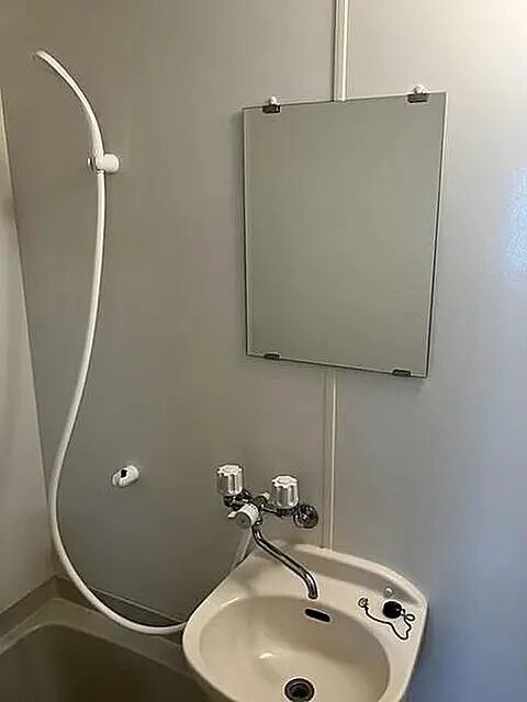 ����7
