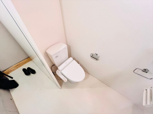 ����8