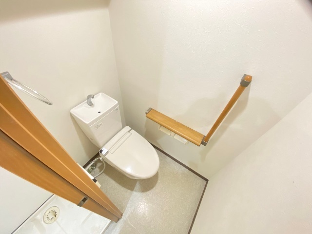 ����8
