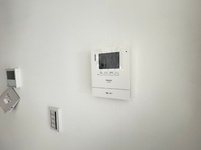 ����11