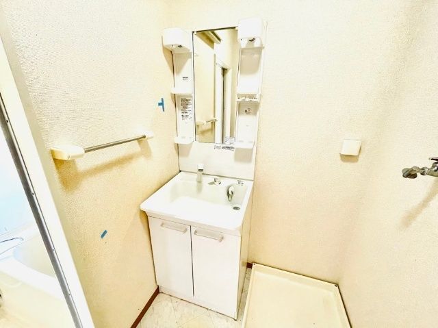 ����7