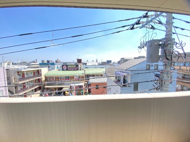 ����16