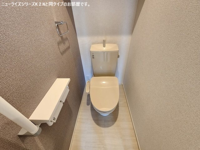 ����4
