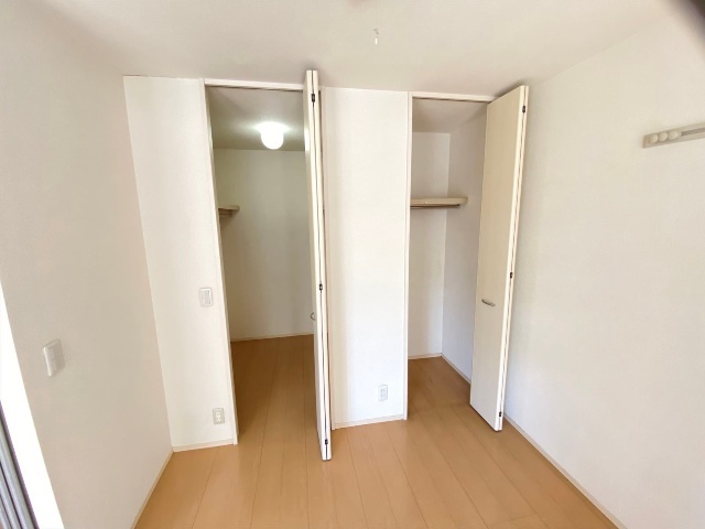 ����5