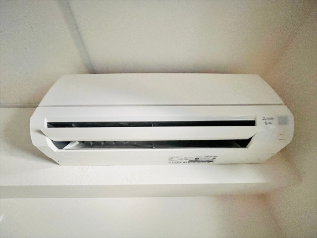 ����20