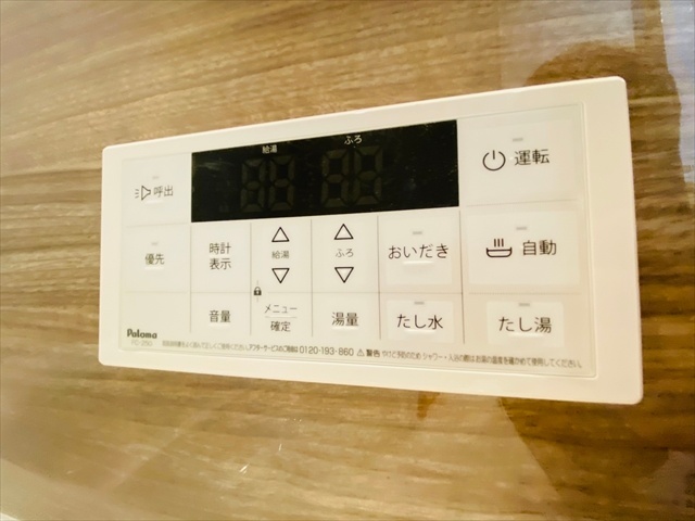 ����8