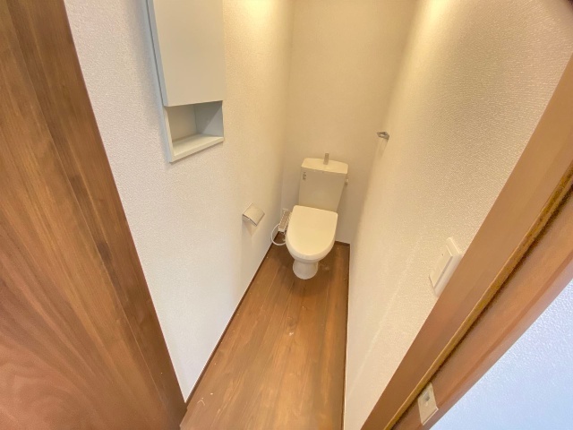 ����8