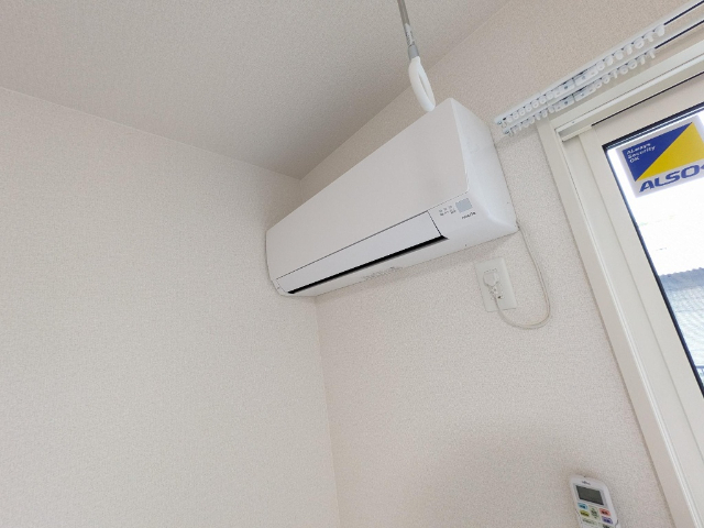 ����10