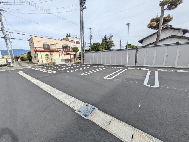 ����13
