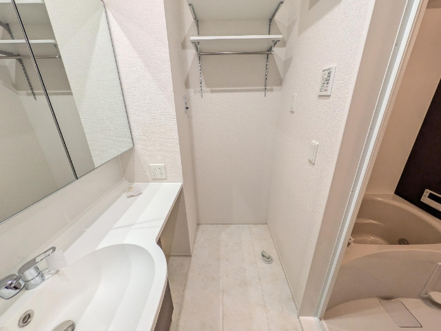 ����8