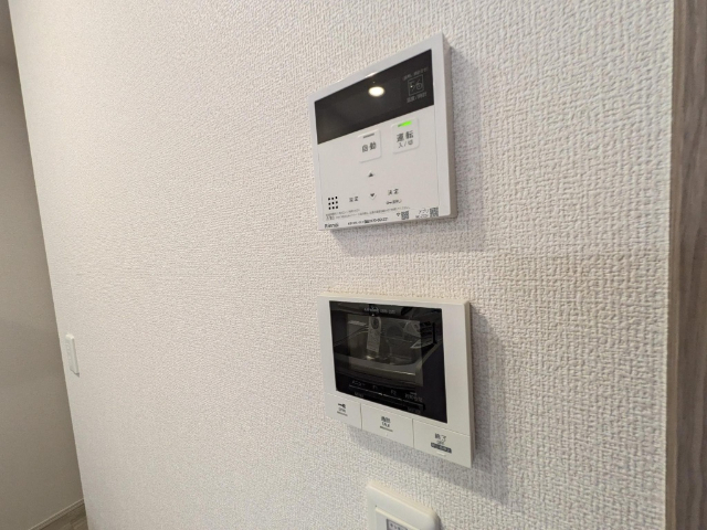 ����11