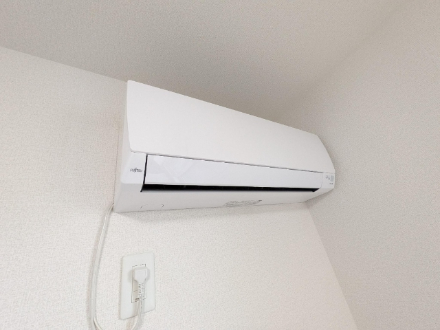 ����10