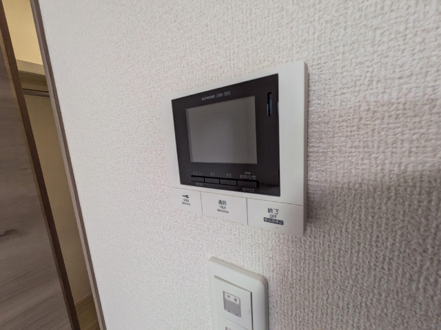 ����11