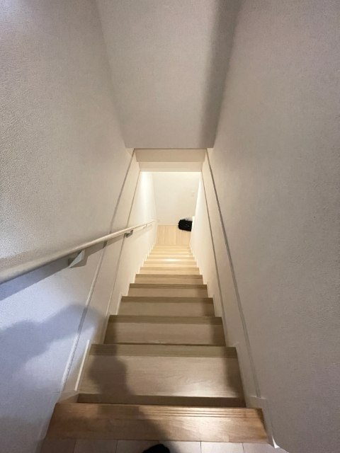 ����24