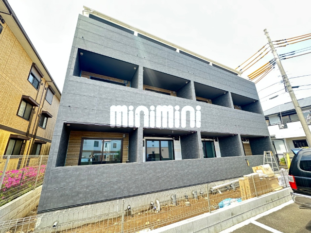 ����3