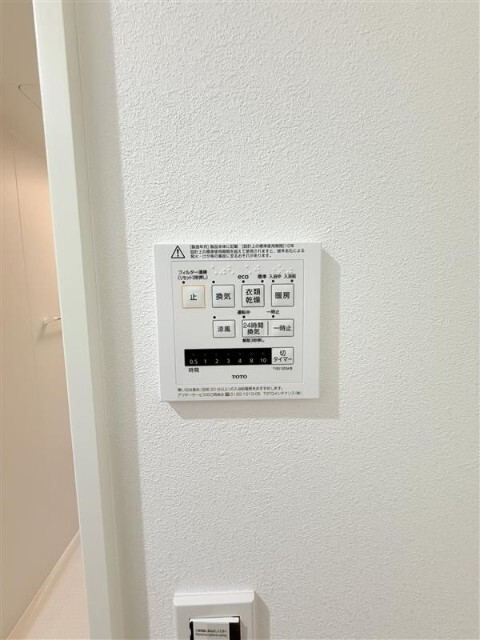 ����10