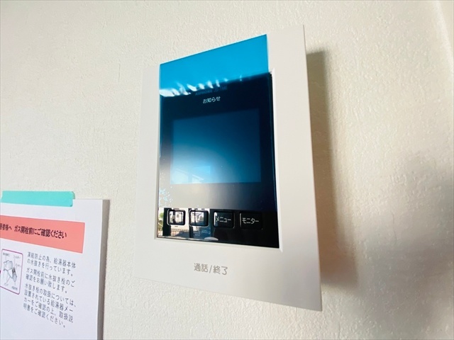 ����8