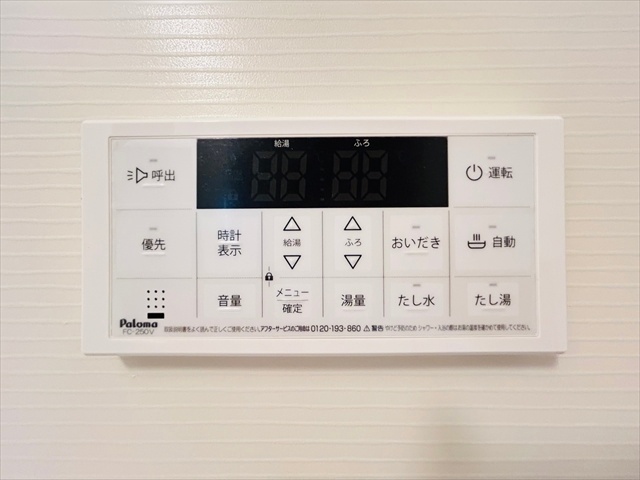 ����9