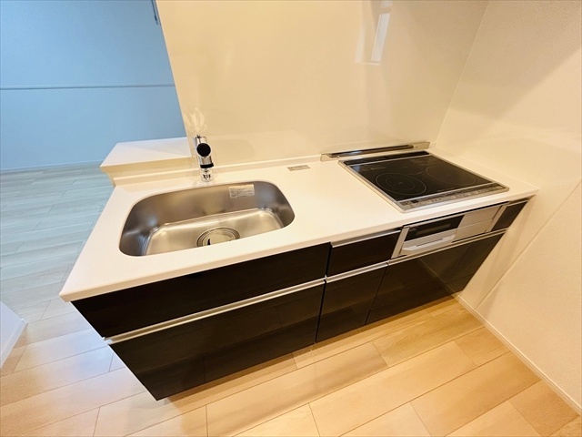 ����14