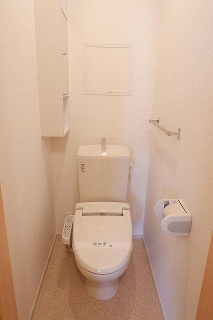 ����4