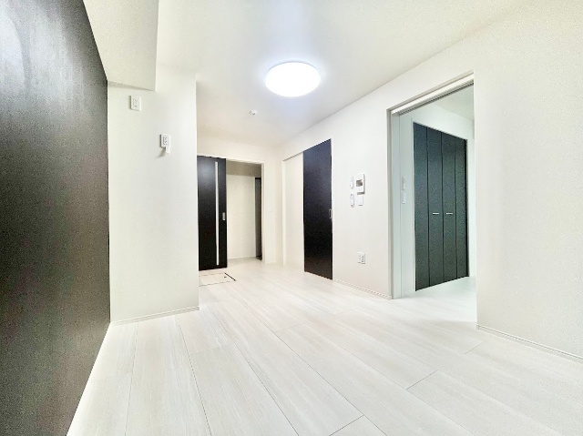 ����13