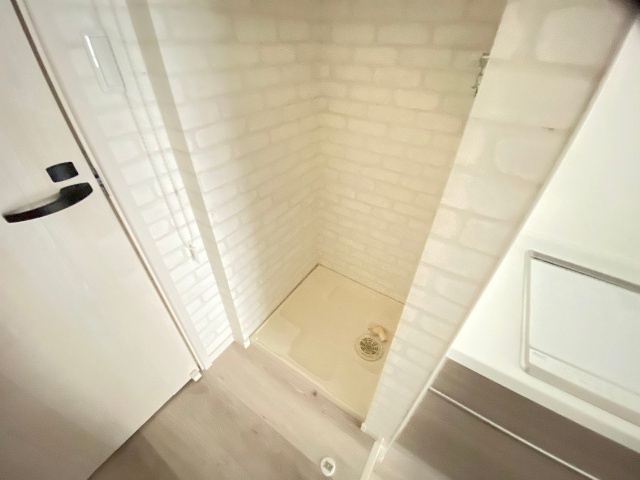 ����10