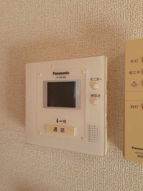 ����10