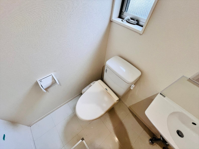 ����8
