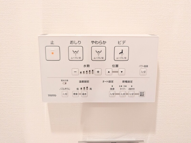 ����12