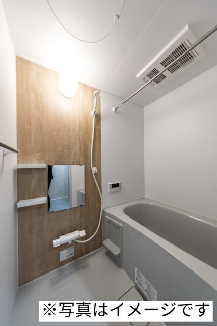 ����3