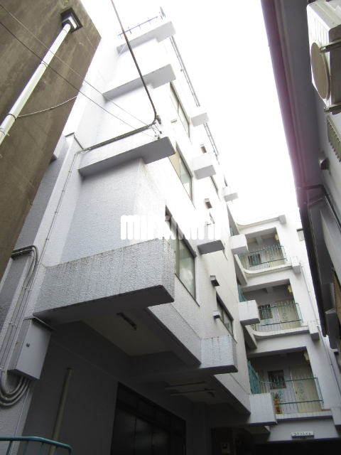 �s�c�n���S�O�c���@�Ō����w�i�k��4���j