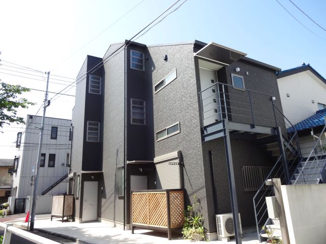 ���}�������@�s����w�w�i�k��8���j