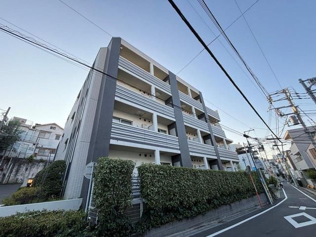 �����s�a�J���X�؂S���ڂP�k�c�j