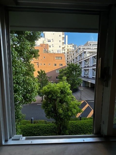 ����20