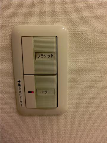 ����8