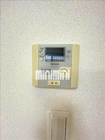 ����14