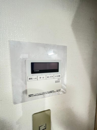 ����10