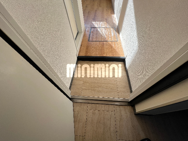����5