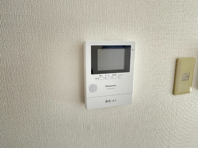 ����10
