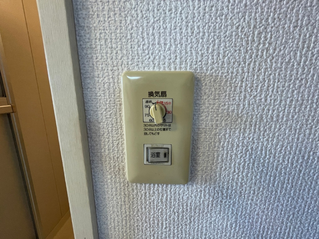 ����13