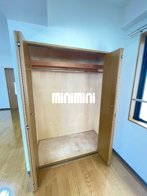 ����7