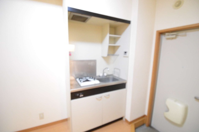 ����2