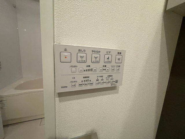 ����11