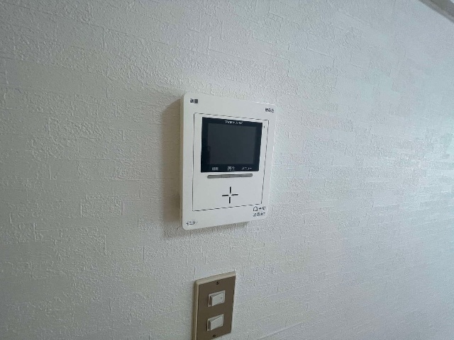 ����14