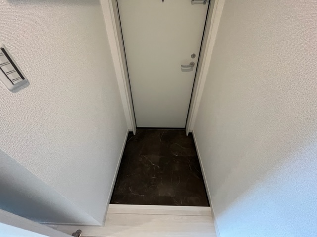 ����8