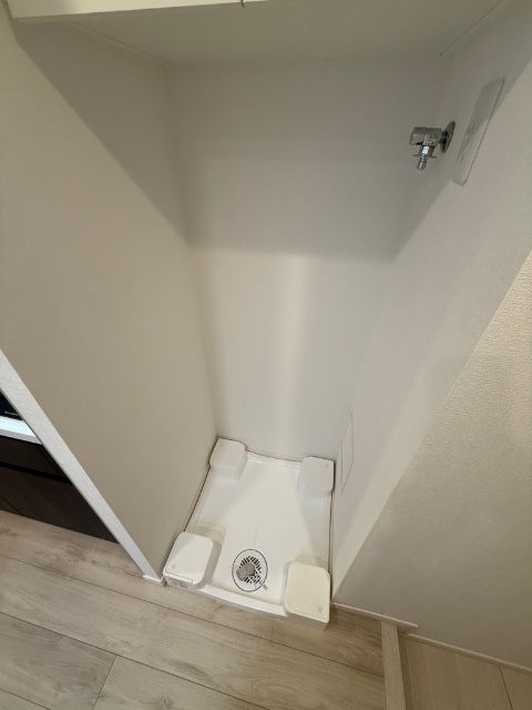 ����11