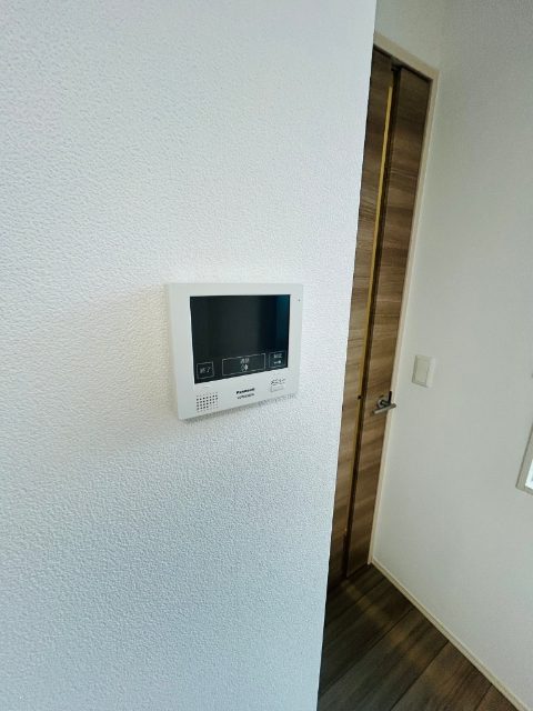 ����10