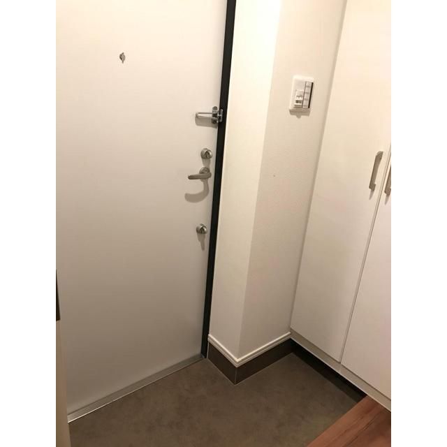 ����12